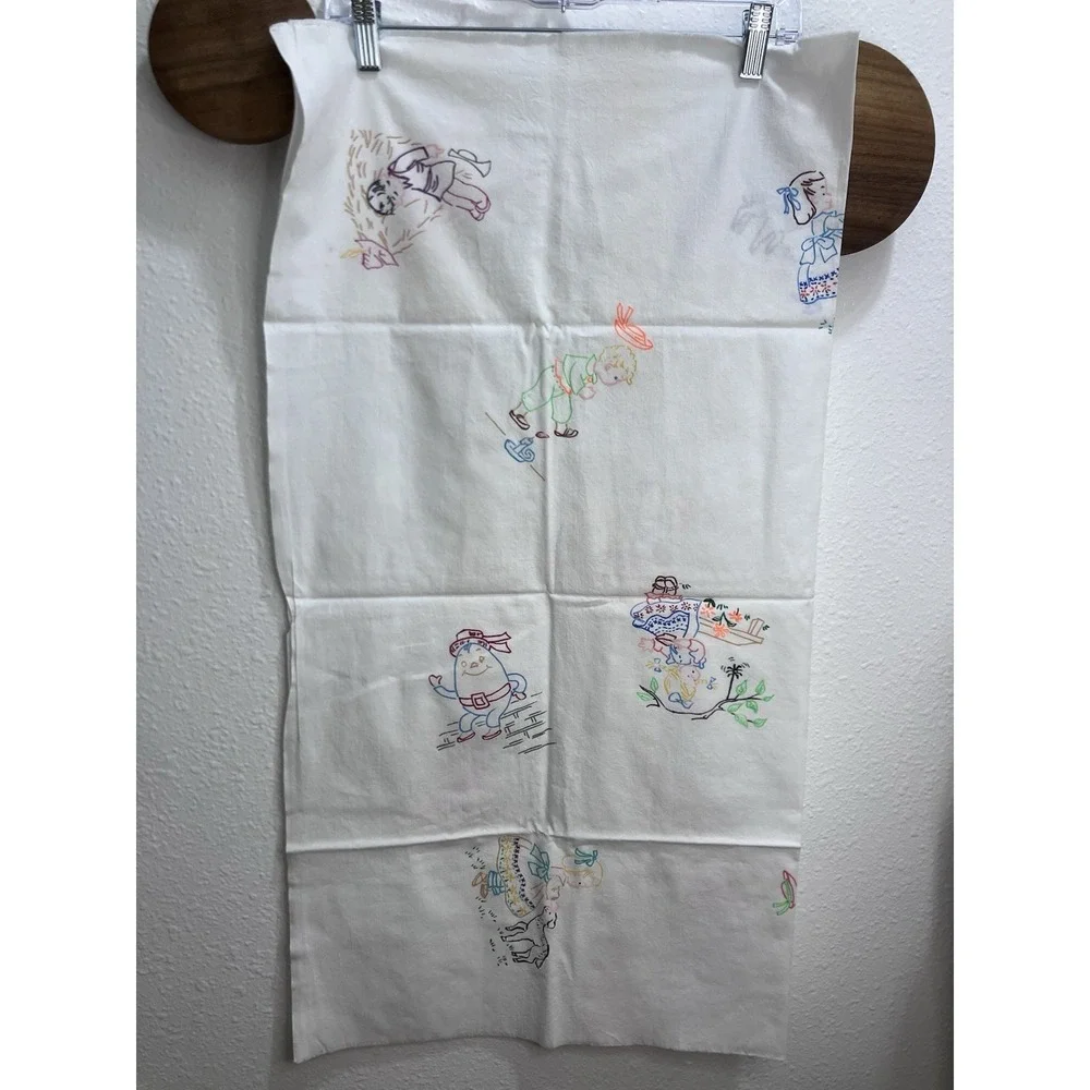Vintage Nursery Rhyme Fabric Quilt Unfinished Embroidery Humpty Dumpty &‎ More